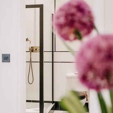 Grade Ii Restored Boutique Family Contractors Apartamento *