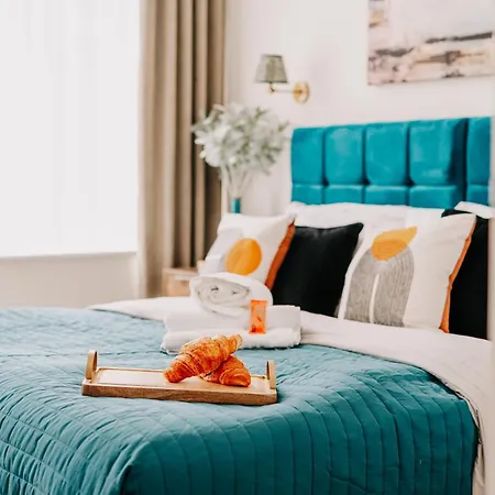 Grade Ii Restored Boutique Family Contractors Apartamento